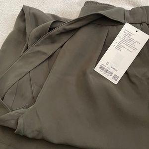 NWT Lululemon Noir pants